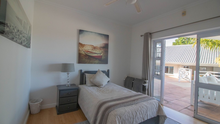 6 Bedroom Property for Sale in Beacon Bay Eastern Cape